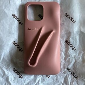 Rhode fall lip  Case Toast
